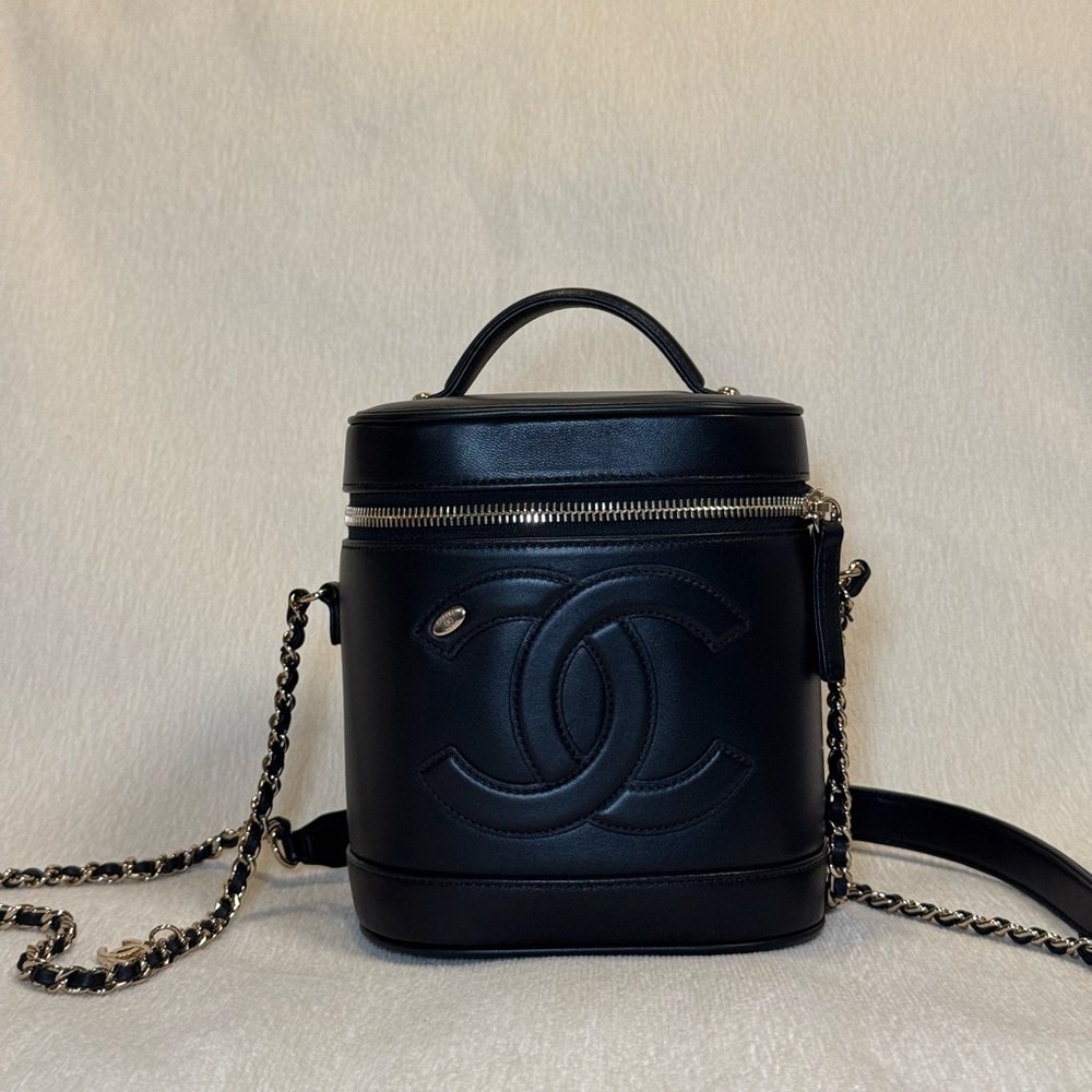 chanel cc mania vanity case lambskin